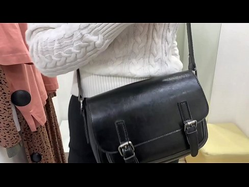 ❤️ Masturbasi publik dari jalang muda FeralBerry dengan dildo di kamar pas Pono berkualitas pada kami id.porngameshub.ru